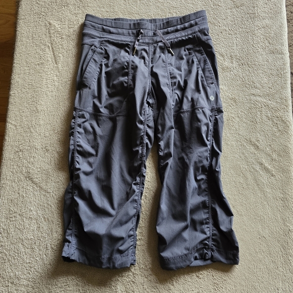 Lululemon Studio Crop dark grey unlined size 4 - Picture 2 of 11